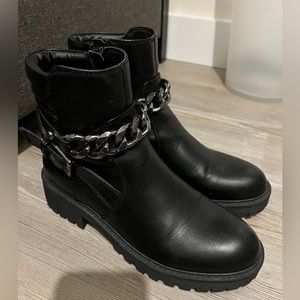 Black GBG (Guess) Los Angeles boots